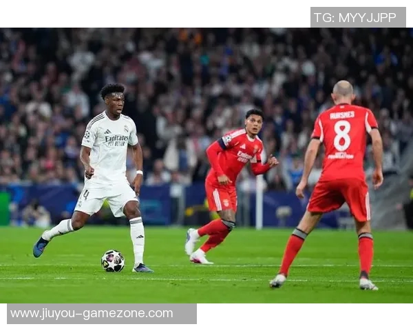 德甲精彩对决里昂大胜本菲卡神扑瞬间引发全场热烈反响